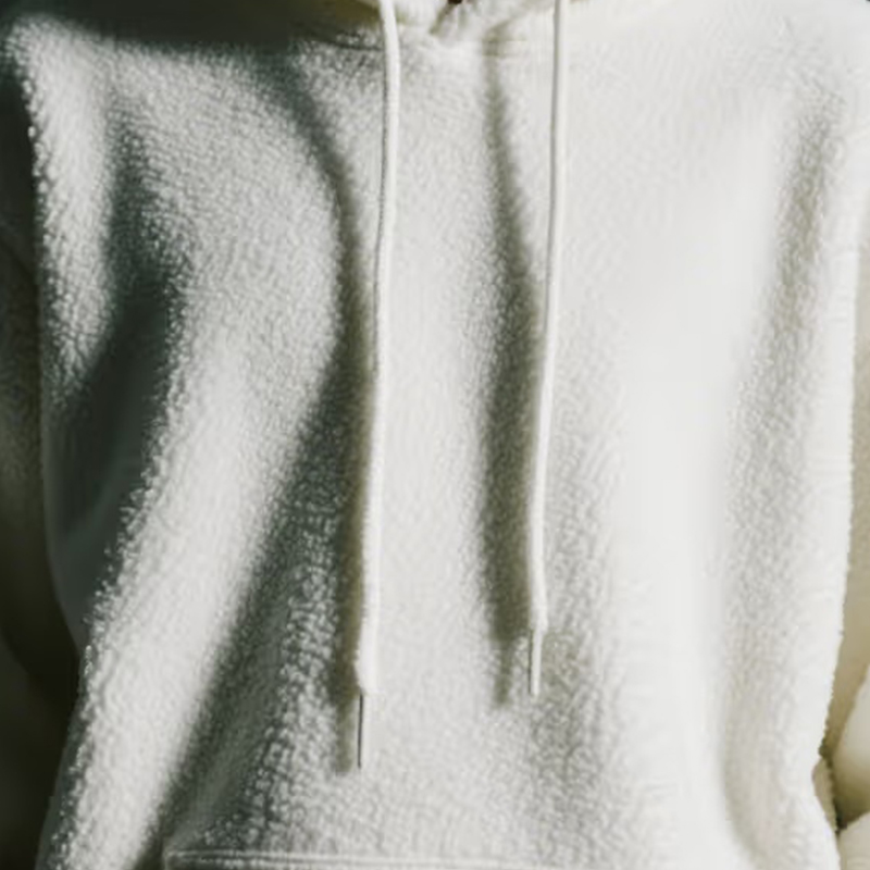 Puuvillajäljitelmä ryppyjä estävä collegepaita